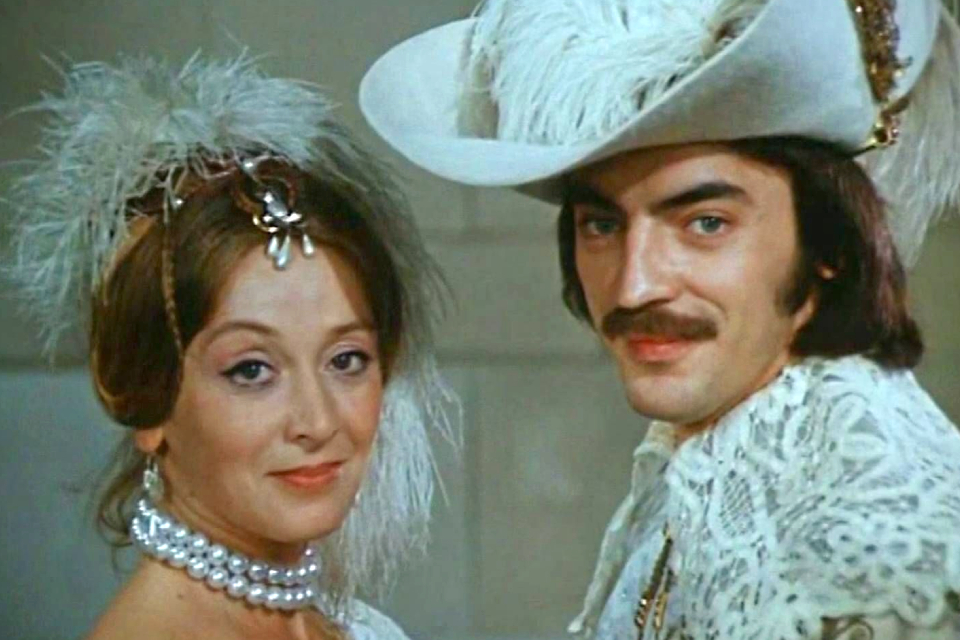 10 песен из фильма «Собака на сене»: кто пел за актрис и какой артист забрал куплет Армена Джигарханяна