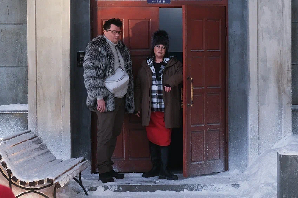 Гарик Харламов и Лариса Гузеева рассказали, в какие новогодние приметы они верят