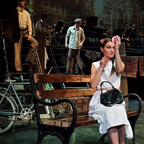 Спектакль «Московский дворик» в Театриуме на Серпуховке 