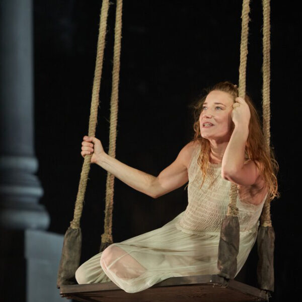 Спектакль «Усадьба Ланиных» в РАМТ