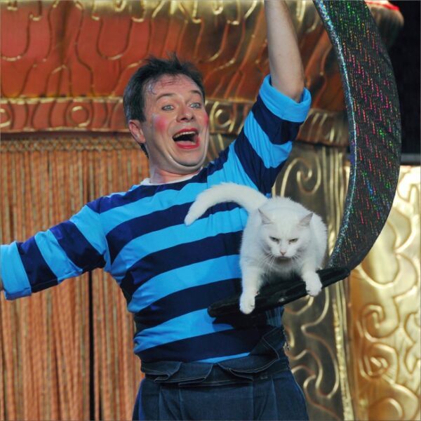 Спектакль «Кэтс-шоу» Театра Куклачева