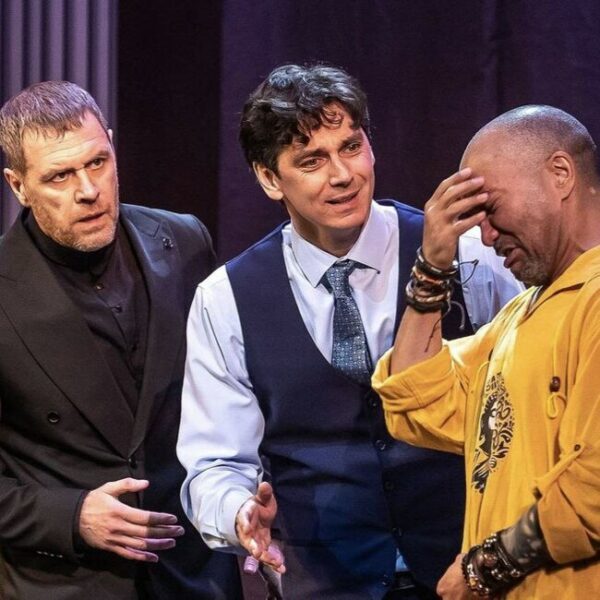 Спектакль «Мафия и нежные чувства»