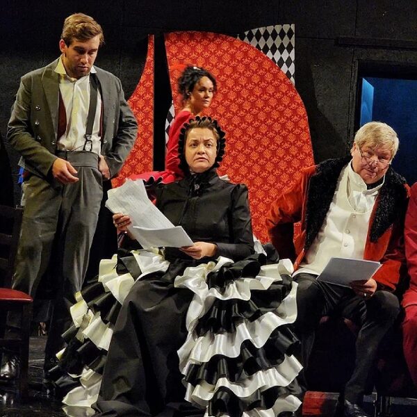 Спектакль «На всякого мудреца довольно простоты» в Театре иллюзии