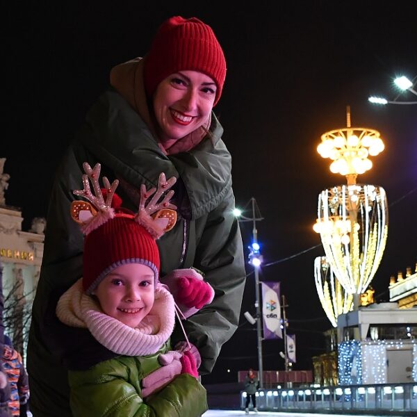 23 лучшие идеи, куда сходить на День матери в Москве 29 и 30 ноября 2025 года: бесплатные экскурсии, мистическая лекция и шоу роботов