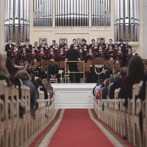 Концерт ко Дню Победы в филармонии