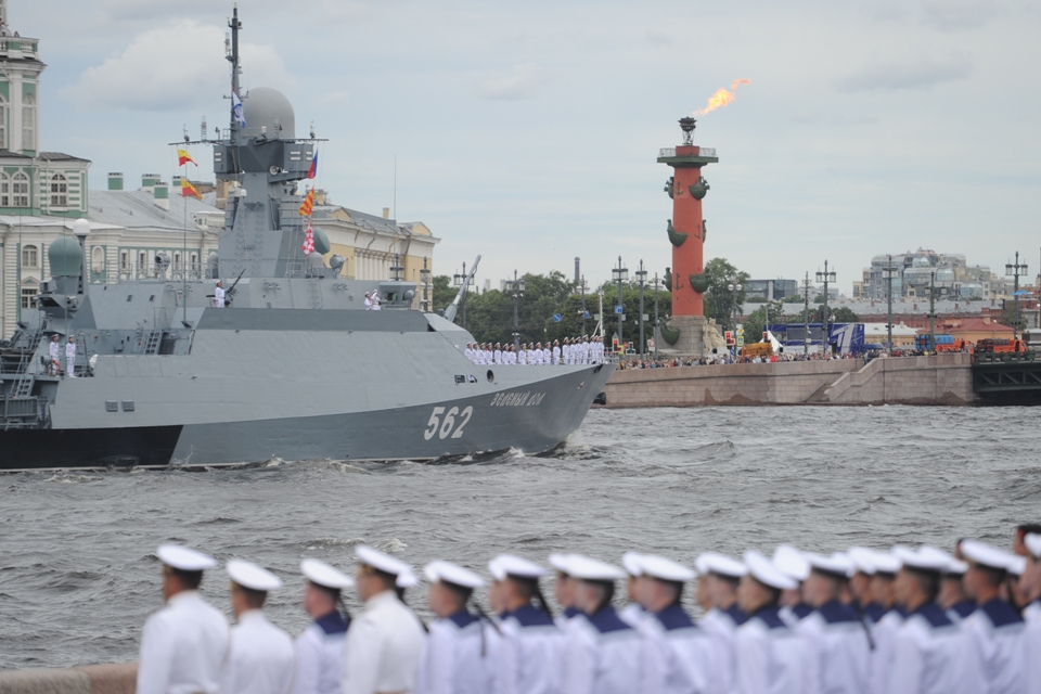Как прошел парад на День ВМФ в Санкт-Петербурге 25 июля 2021: видео