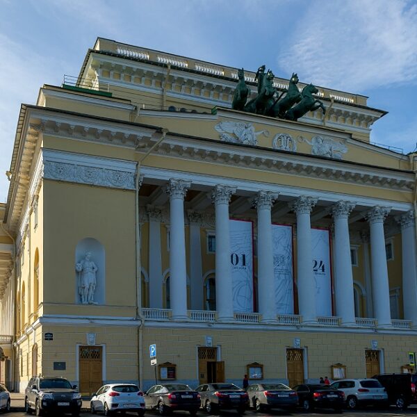 Спектакль «Бурёнушка»