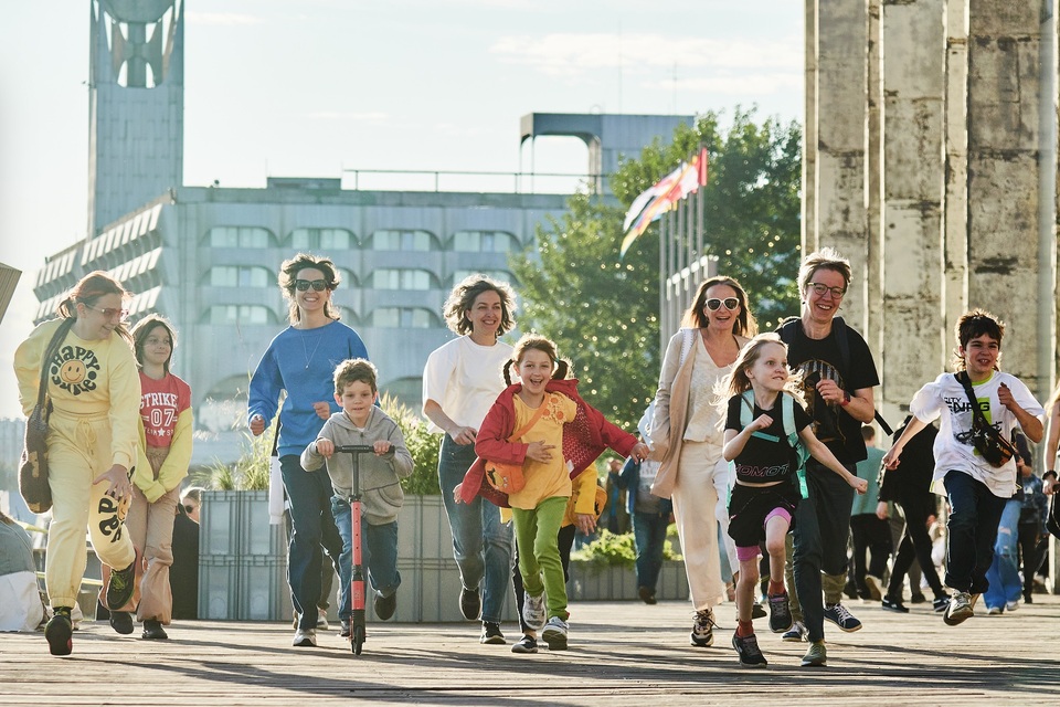 20 лучших идей, куда сходить на выходных в Санкт-Петербурге 12 и 13 октября 2024: EMOLAND, концерт Сергея Лазарева и выставка «Виктор Цой. Легенда»