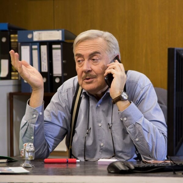 Спектакль «Спасти рядового Гамлета»