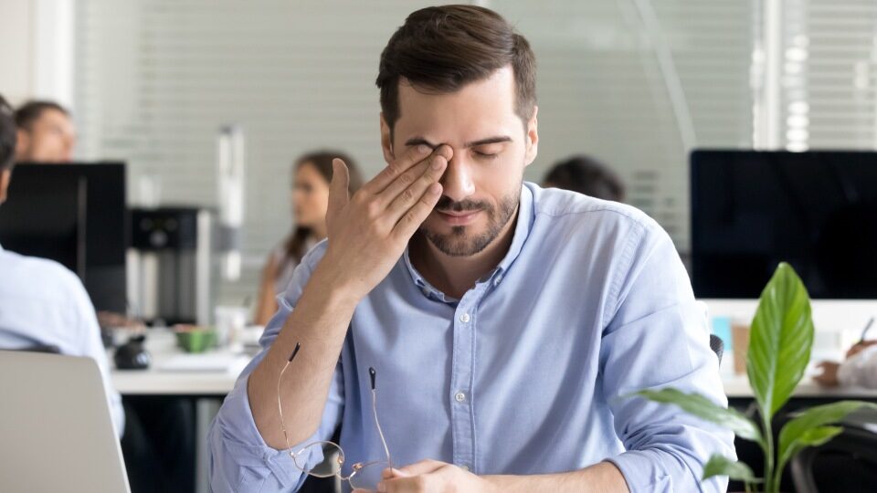 Мушки перед глазами у взрослых