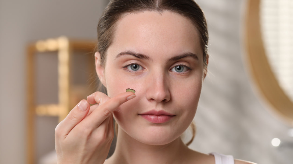 Можно ли спать в линзах