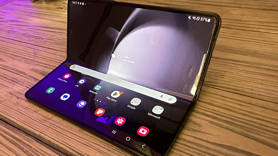 10 лучших складных смартфонов в 2025 году