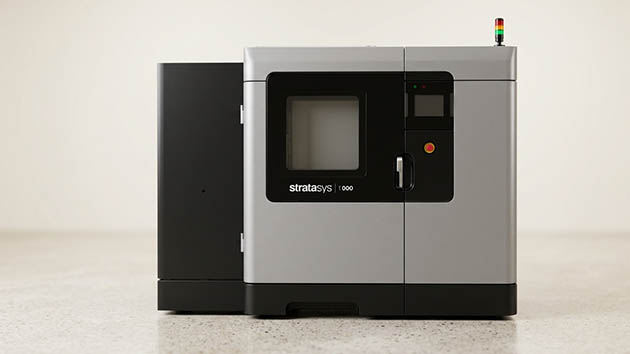 Stratasys F900. Фото: Ян Ляпин / Нейросеть