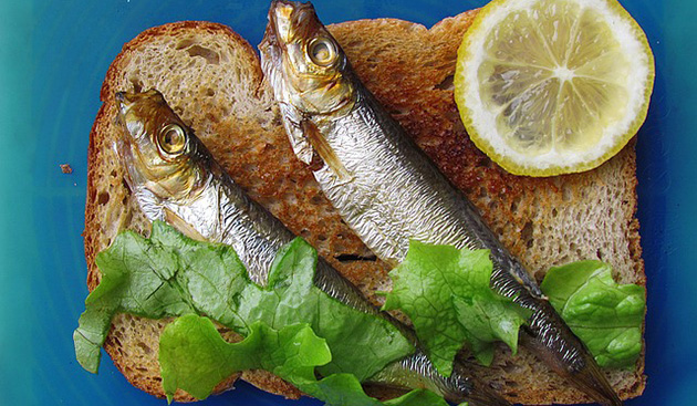 Бутерброды со шпротами