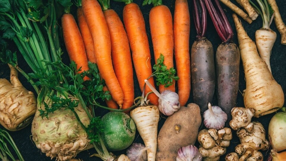 Корнеплоды: когда убирать и как хранить