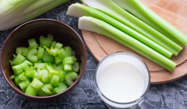 Сельдерей с кефиром