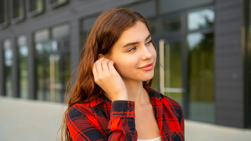 К чему чешется ухо