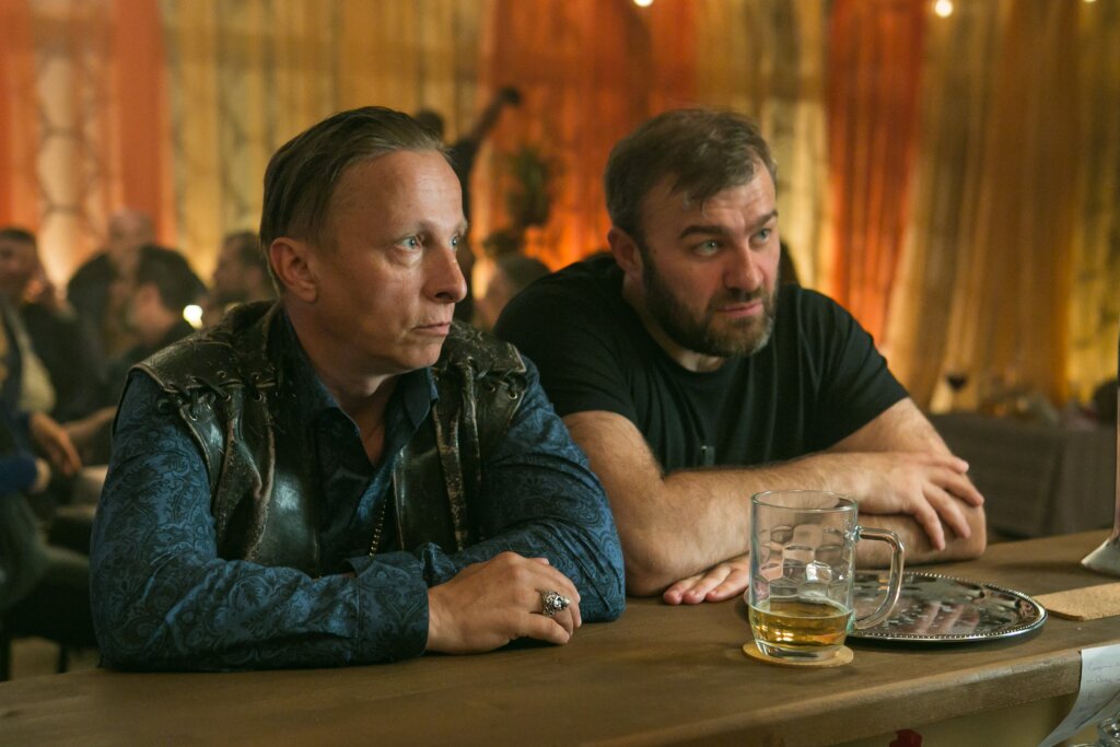 В сериале «Полярный» звучит музыка из 90-х