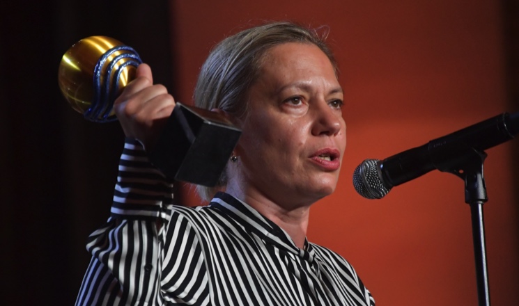 От клипов «Ленинграда» до скринлайф-ситкома: какое кино делает Анна Пармас