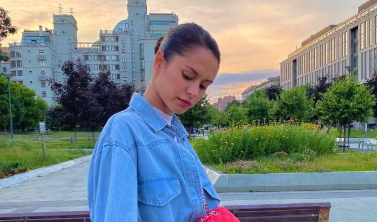 «Как две капли воды»: возлюбленная Ивана Янковского впервые показала маму