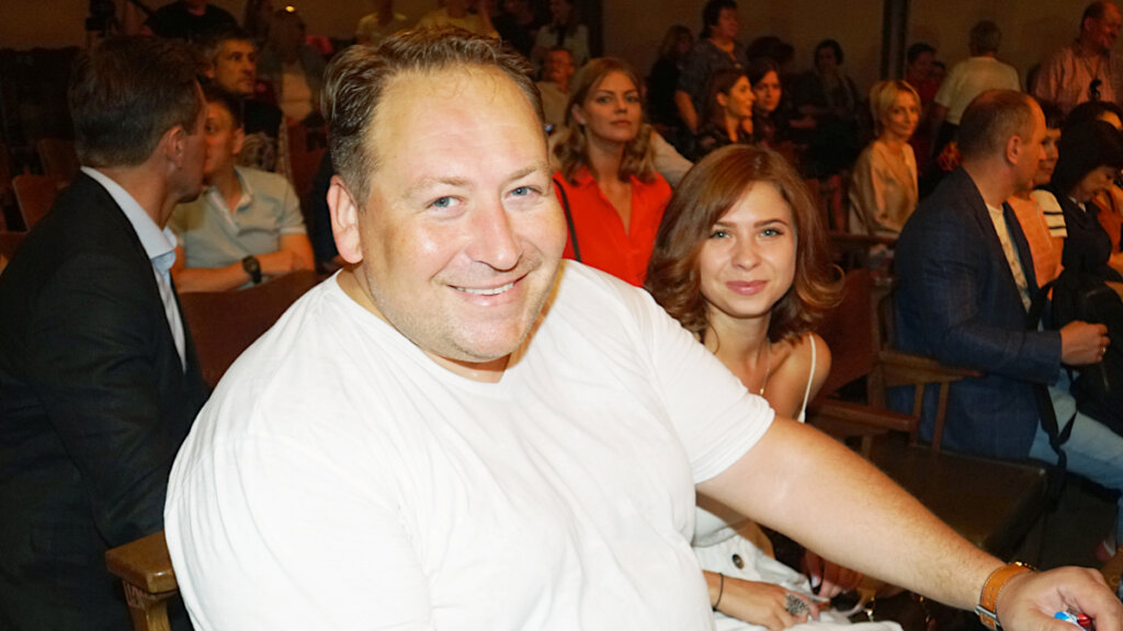 Звезда «Ворониных Станислав Дужников располнел до неприличия