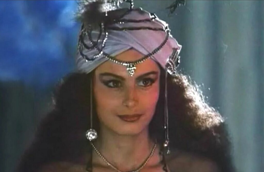 Нет ни мужа, ни детей, спасает вера в Бога: как сейчас живет главная Шахерезада страны Елена Тонунц