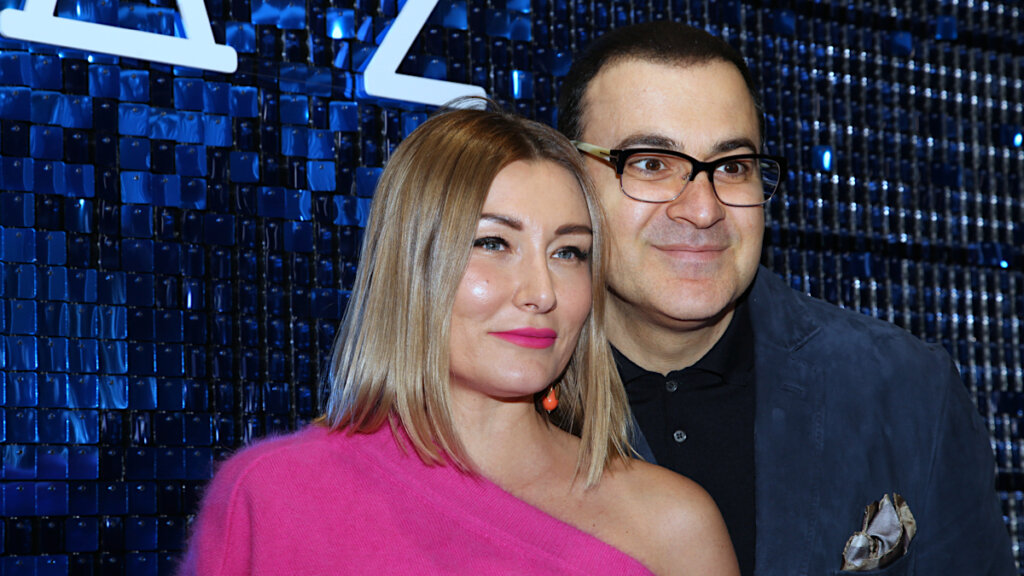 «Вот и все»: жена доживающего свою жизнь Гарика Мартиросяна выступила с экстренным обращением