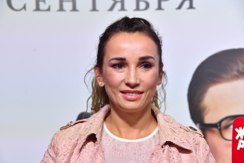 Новости шоу-бизнеса: бесстыдница Толкалина без одежды, Панин в ванной и сбежавшая с Бали Чехова