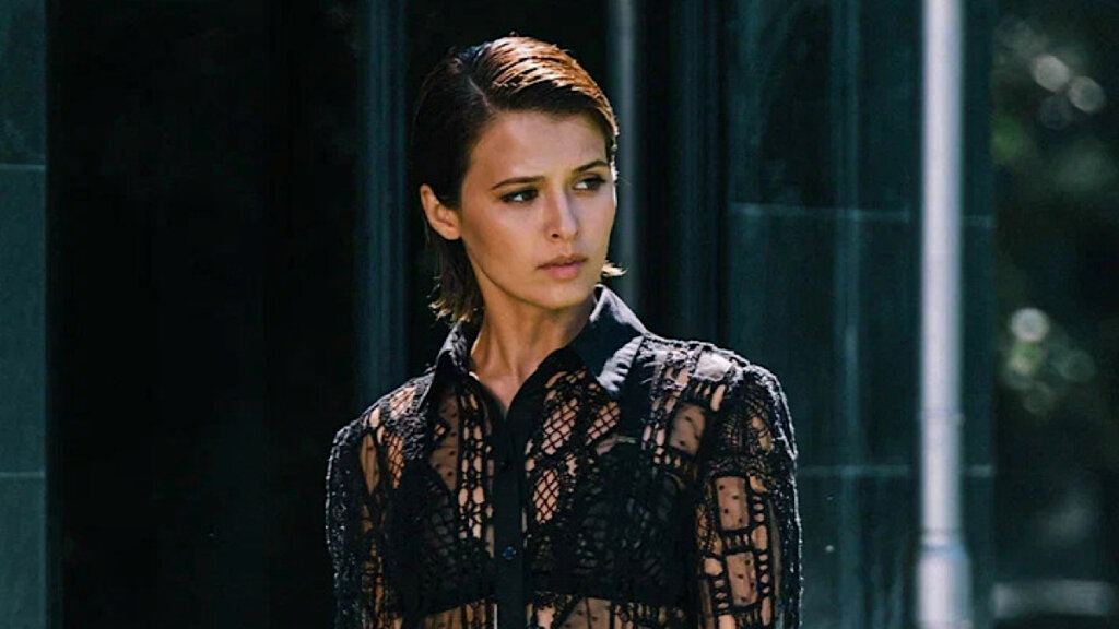 Мечтала петь, дважды выходила замуж, любит сниматься обнаженной: как живет молодая актриса Любовь Аксенова