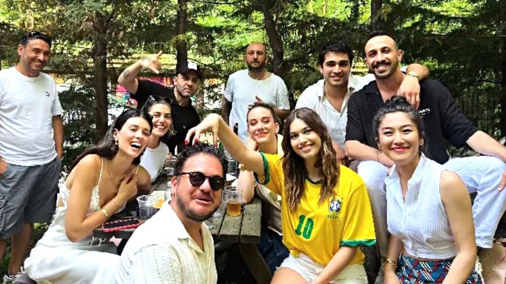 Звезды «Зимородка» устроили масштабную вечеринку в честь финала второго сезона сериала (фото)