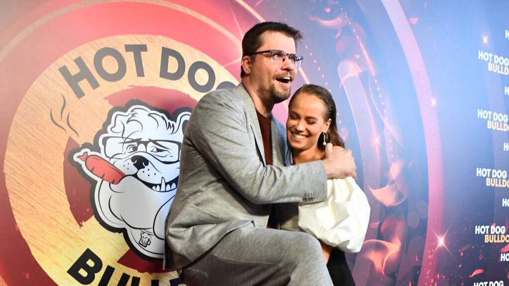 Гарик Харламов закатил вечеринку для новой супруги