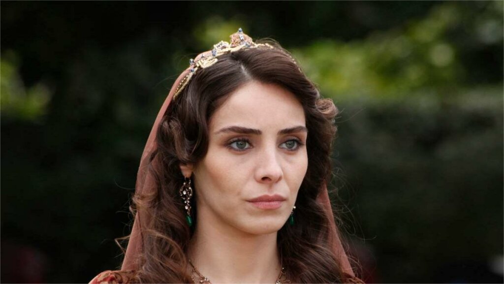 Не была Хасеки, любила Ибрагима и убила двух шехзаде: Непростая жизнь Махидевран-султан