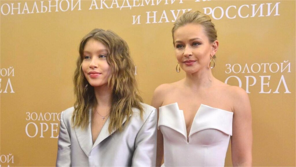 Пересильд перестала скрывать роман с молодым артистом