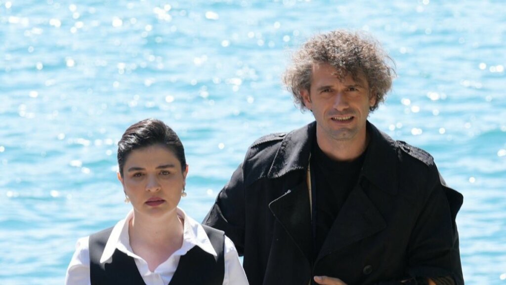 Описание 36 серии сериала «Лейла»: Нур и Мали снова в деле