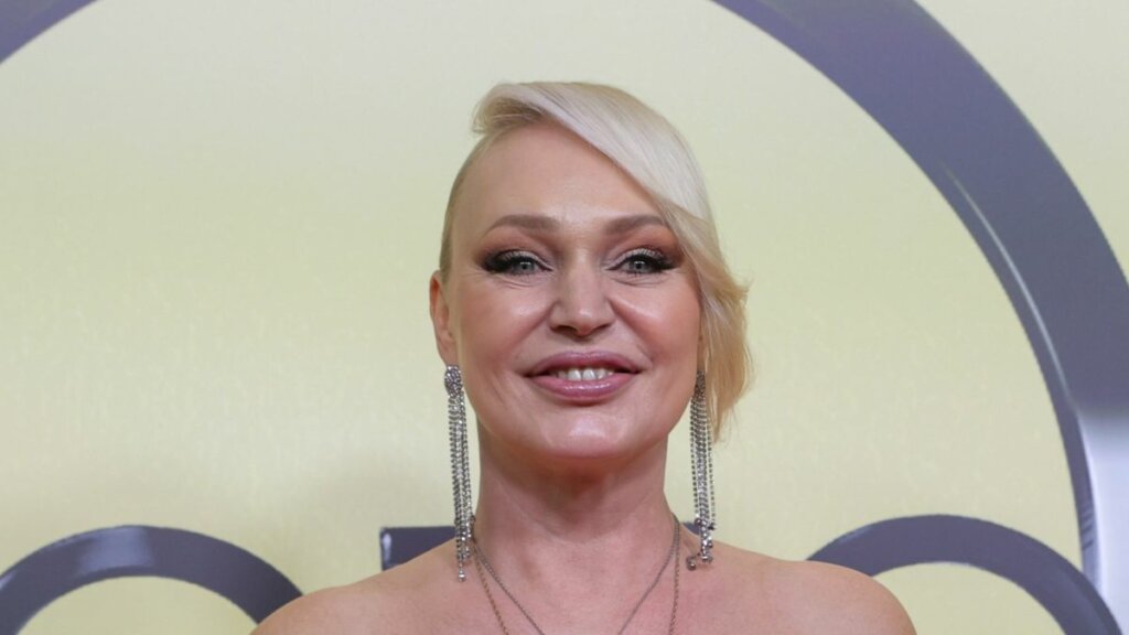 Красивая Алла Довлатова раскрыла детали своей секретной диеты: «Очень действенная»