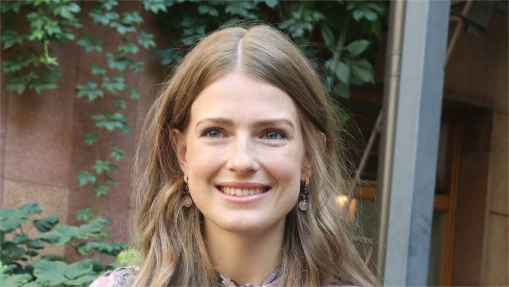 Красивая Софья Эрнст показала честное фото без фильтров и макияжа