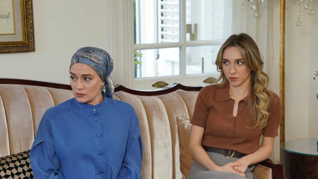 Севтап уйдет, Элиф сойдет с ума: вот кто из героев может покинуть четвертый сезон «Клюквенного щербета»