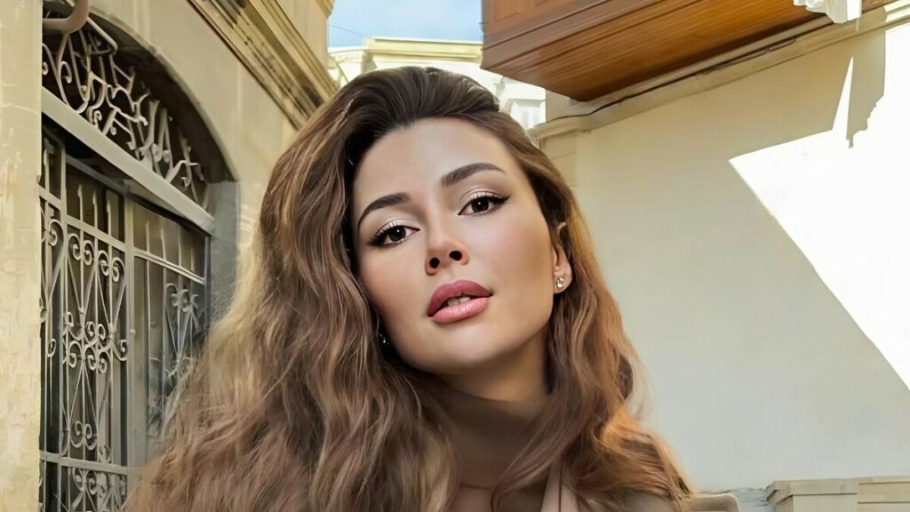 Анна Заворотнюк опубликовала нежные фото с крошкой сыном по важному поводу