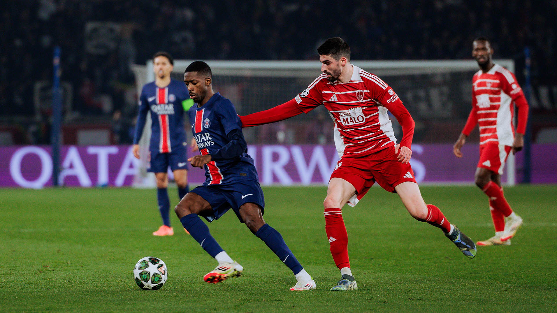 ФК «Стад Брестуа 29» — ФК ПСЖ. Фото: globallookpress.com/Pauline Figuet