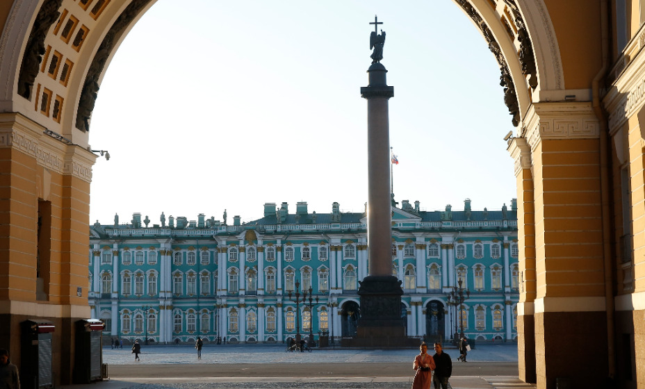 Фан-зона на Дворцовой площади в Санкт-Петербурге закроется 11 июля. Фото: Global Press Look
