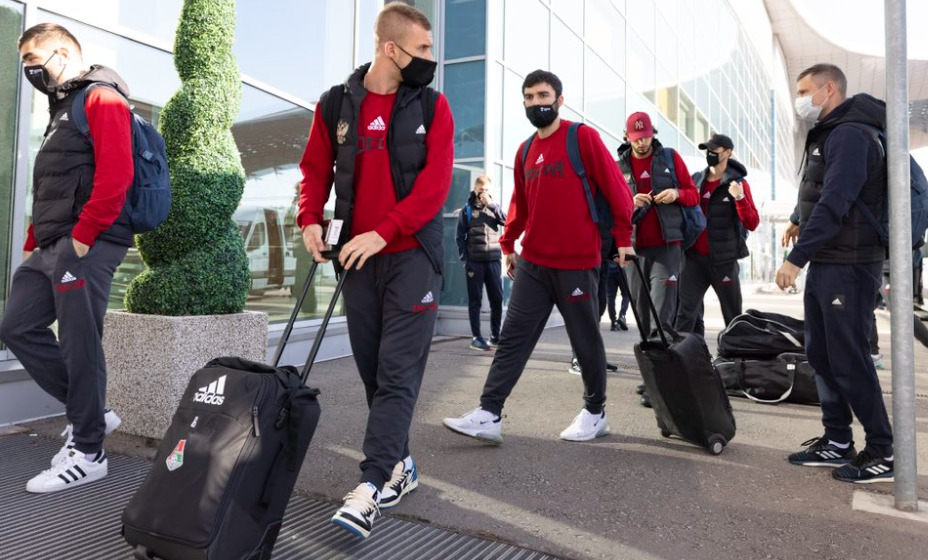 Российская команда отправилась в Казань, где сыграет против Словакии в матче отбора к ЧМ-2022. Фото: Twitter сборной России