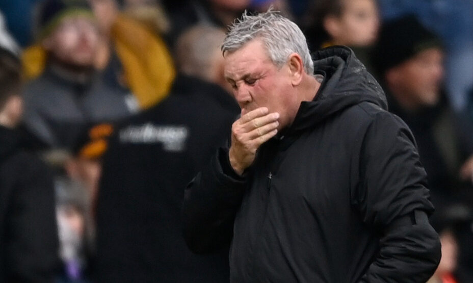 Стив Брюс, Футбол