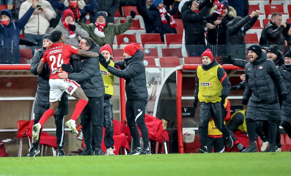 Квинси Промес и главный тренер «Спартака» Руй Витория. Фото: ФК «Спартак» 