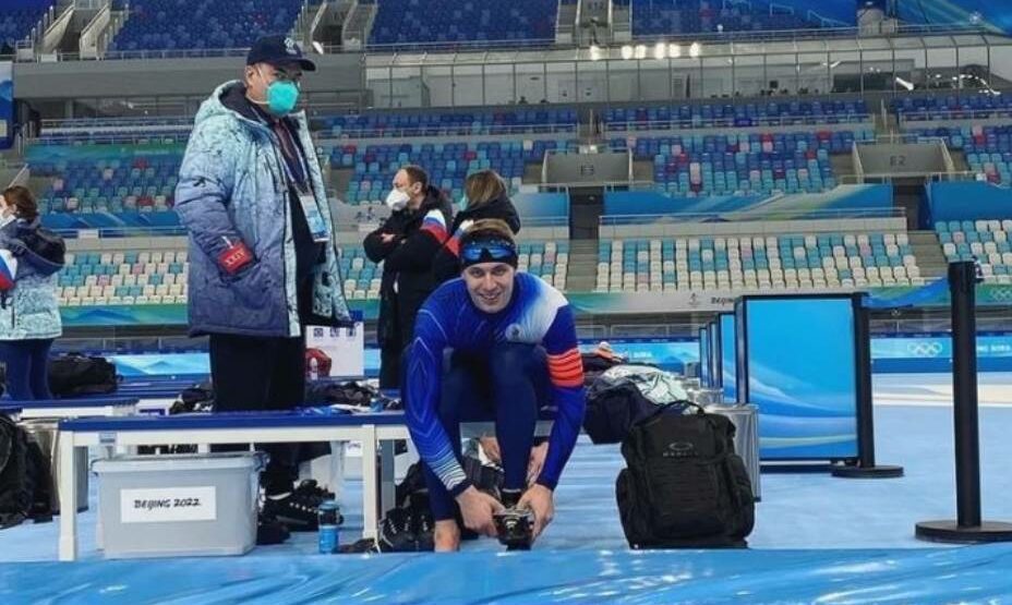 Конькобежец Виктор Муштаков