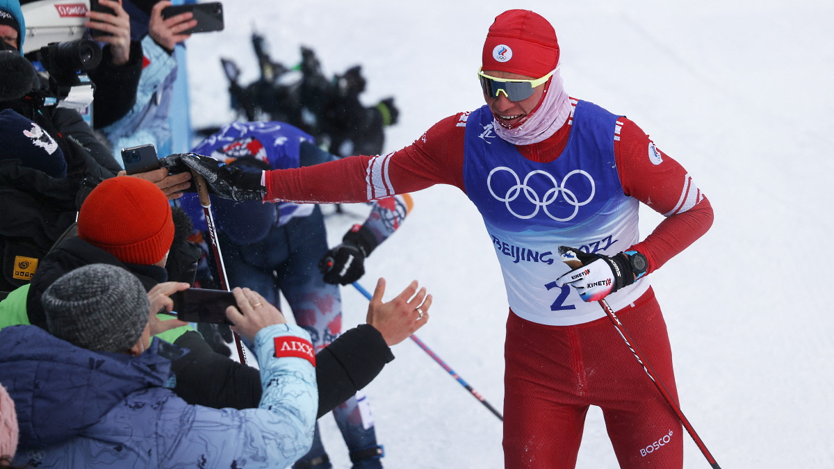 Александр Большунов после финиша марафона на Олимпиаде. Фото: REUTERS