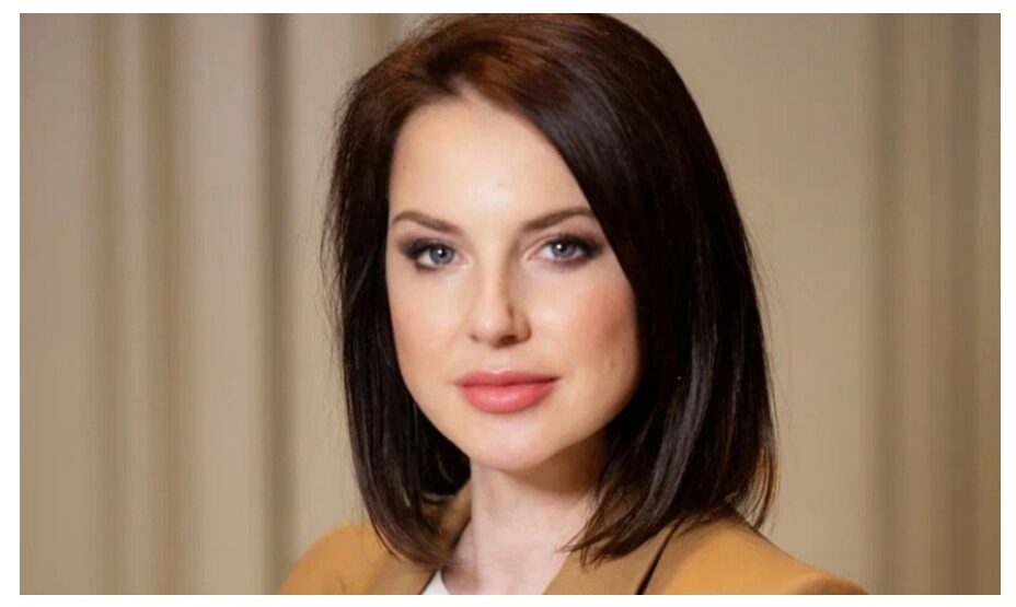 Ирина Слуцкая, фигурное катание