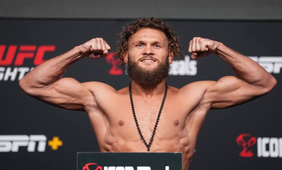 Рафаэль Физиев не смог одержать седьмую победу подряд. Фото: UFC Russia