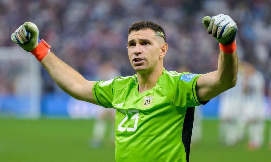 Эмилиано Мартинес