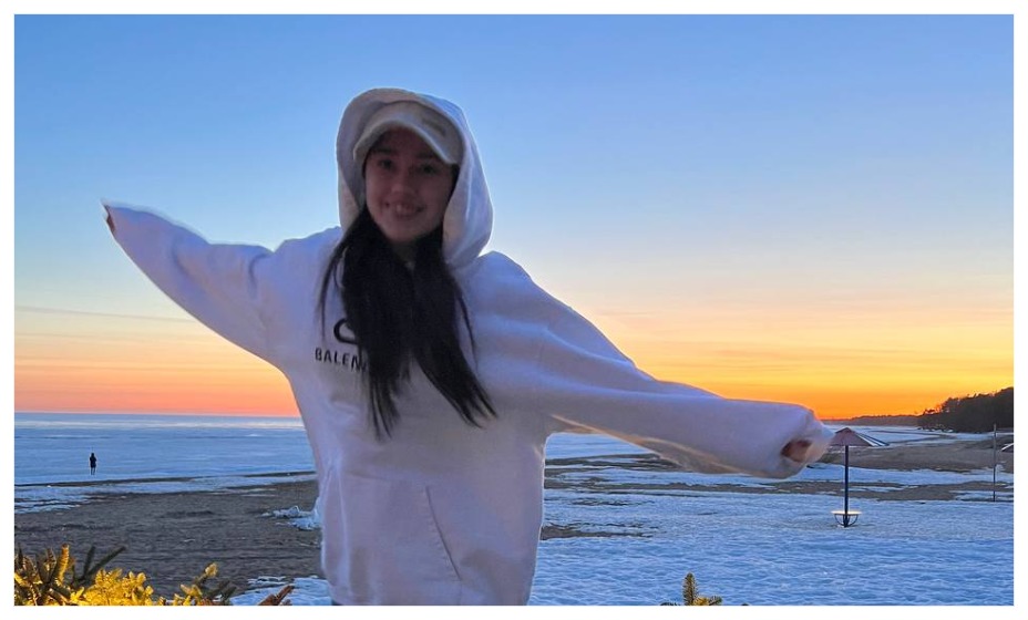 Загитова на фоне заката.
Фото: Личная страница Алины Загитовой в соцсетях