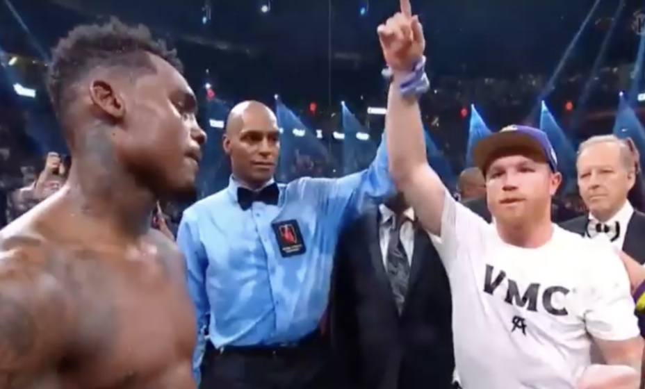 Сауль Канело Альварес доказал, что его рано списывать на пенсию. Фото: скриншот трансляции